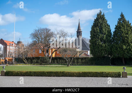 Haveselskabets pacifica hanno Affacciato sulla chiesa di Frederiksberg, dal lato dei giardini di Frederiksberg, Copenaghen, Danimarca Foto Stock