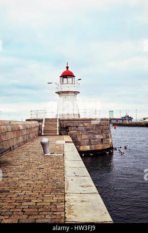 Vecchio faro nel porto, Malmo, Svezia. Foto Stock