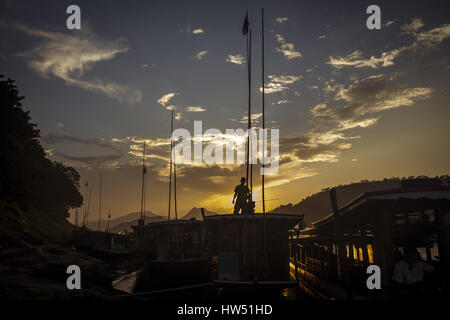 Barche nella foto a Luang Prabang, Laos. Foto Stock