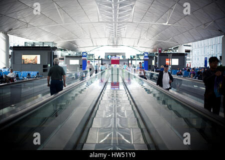 L'Aeroporto Internazionale di Hong Kong è uno dei più trafficati in Asia. Più di 100 compagnie aeree operano dall'aeroporto. HKIA collegamenti a più di Foto Stock