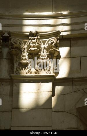 Francia, Herault, Montpellier, centro storico, il Ecusson, ex St venire mansion oggi la Camera di Commercio e Industria home l'anfiteatro San Como che è la prima sala di anatomia della Facoltà di Medicina e Chirurgia Foto Stock