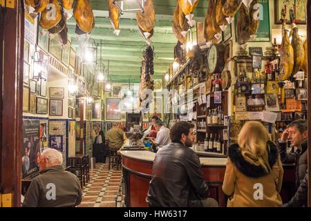 Spagna, Andalusia, Siviglia, quartiere di Triana, il mercato (mercado) Triana Foto Stock