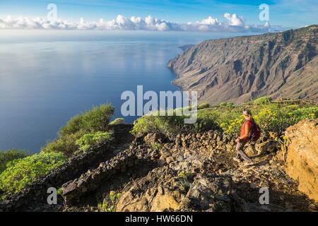 Spagna Isole Canarie El Hierro Island dichiarata Riserva della Biosfera dall'UNESCO, Isora viewpoint sulla costa est Foto Stock