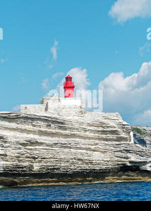 Faro su una scogliera, Bonifacio, Corsica, Francia Foto Stock