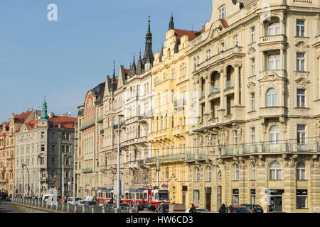 Edifici di Masarykovo nabrezi, Nove Mesto, Praga, Repubblica Ceca, Europa Foto Stock