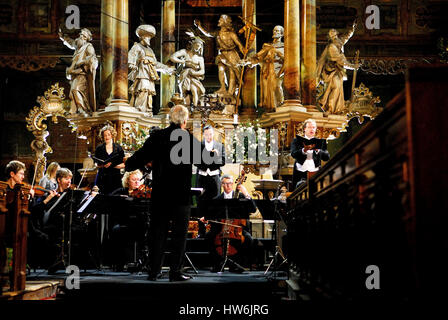 Direttore britannico Sir John Eliot Gardiner, foto Kazimierz Jurewicz, Foto Stock