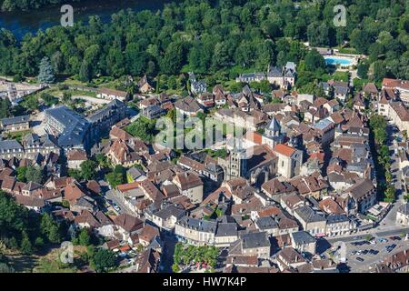 Francia, Correze, Beaulieu sur Dordogne, il villaggio sul fiume Dordogne (vista aerea) Foto Stock