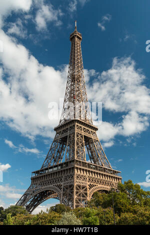 Parigi, Francia- Ottobre 2, 2016: la Torre Eiffel. Foto Stock