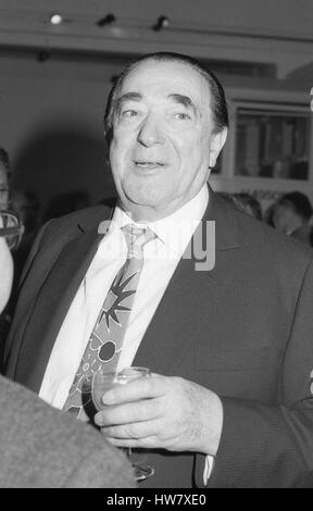 Robert Maxwell, presidente del gruppo specchietto quotidiani, partecipa a una conferenza stampa a Londra in Inghilterra il 17 aprile 1991. Foto Stock