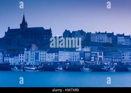 Francia, Manche, Granville vista in elevazione del porto e Haut Ville, Città Alta, alba Foto Stock