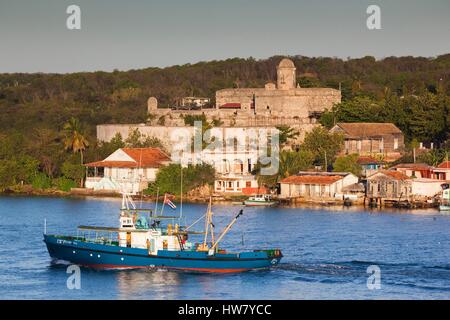 Cuba, Cienfuegos province, Cienfuegos, Castillo de Jagua, XVIII secolo fortezza, Bahia de Cienfuegos, mattina Foto Stock