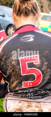 Pontyclun club di rugby Galles del Sud, a metà tempo e sessione di formazione presso il Womens gioco, Pontyclun contro Llandaff Nord. Foto Stock