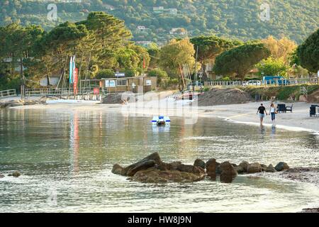 Francia, Corse du Sud, Zonza, Sainte Lucie de Porto Vecchio, il Golfo di Pinarello, spiaggia Pinareddu Foto Stock