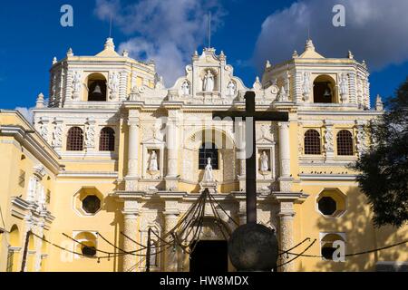 Guatemala, Sacatepequez reparto, Antigua Guatemala, elencati come patrimonio mondiale dall' UNESCO, chiesa di Merced (XVI secolo). Foto Stock