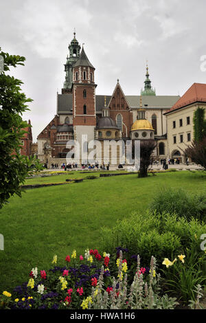 Il castello di Wawel, porticato cortile rinascimentale al centro di il Castello Reale di Wawel a Cracovia, Polonia, Wawel Catherdral, Unesco Foto Stock