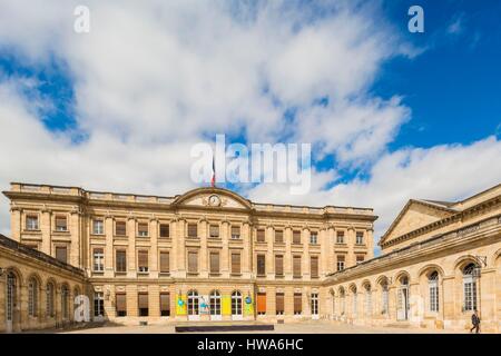 Francia, Gironde, Bordeaux, zona elencata come patrimonio mondiale dall' UNESCO, Pey-Berland distretto, Hotel de la Ville e il Palais Rohan Foto Stock