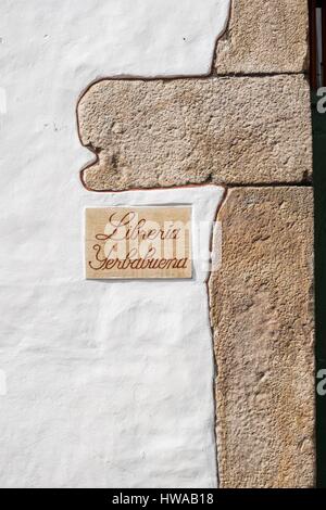 La Colombia, Cundinamarca dipartimento, Bogotà, il quartiere coloniale di Candaleria, calle del Carmen Foto Stock