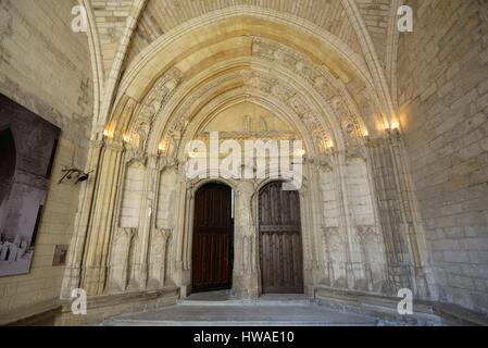 Francia, Vaucluse, Avignone, Palazzo Papale risalente al XIV secolo nella lista UNESCO del Patrimonio Mondiale, cappella principale portale Foto Stock