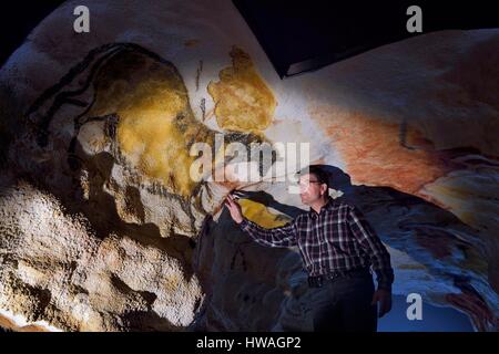 Francia, Dordogne, Montignac, l'Atelier des Fac-Similés du Périgord (Perigord del Workshop di facsimile AFSP) specializzata nella riproduzione dei minerali di prehi Foto Stock