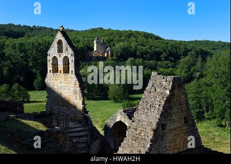 Francia, Dordogne, Perigord Noir, Les Eyzies de Tayac Sireuil, la citata sentenza Beune River Valley, Commarque Castello, la cappella Saint-Jean gable e Laussel cas Foto Stock