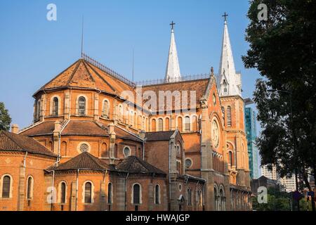 Il Vietnam, a sud est della regione, città di Ho Chi Minh (Saigon), District 1, la cattedrale di Notre Dame Foto Stock