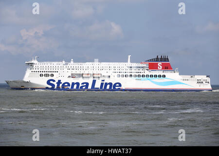 STENA HOLLANDICA lasciando gancio di Olanda Foto Stock