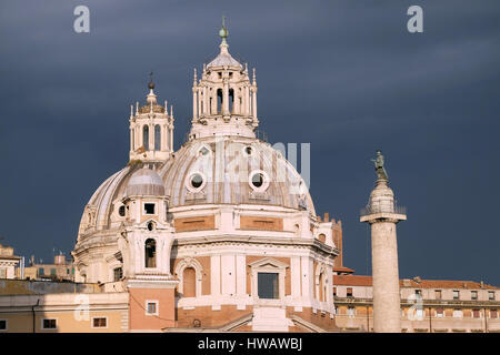 La chiesa del Santissimo Nome di Maria (Chiesa del Santissimo Nome di Maria al Foro Traiano) al Foro Traiano - chiesa cattolica romana in Roma, Italia Foto Stock