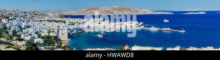 Vista panoramica del tramonto su porto di Mykonos, Mykonos isola, arcipelago delle Cicladi, Grecia Foto Stock