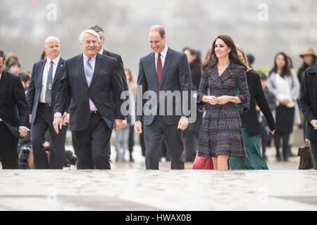 Il 18 marzo 2017 Parice Francia Gran Bretagna il principe William Duca di Cambridge, accompagnato da Catherine,la Duchessa di Cambridge, in occasione della loro visita a Parigi nel marzo 2017. Foto Stock