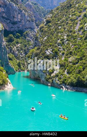 Francia, Var sulla riva sinistra e Alpes de Haute Provence sulla riva destra, Parc Naturel Regional du Verdon (Parco naturale regionale del Verdon), Sainte Croix lago, ingresso delle Gorges du Verdon, del Grand Canyon Foto Stock