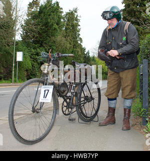 Reigate, Surrey, Regno Unito. Xix Marzo 2017. 78Sunbeam Motor Cycle Club Pioneer eseguire avviene a Reigate in Surrey. Foto di ©Lindsay Constable / Alamy Live News Foto Stock