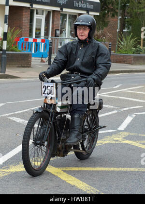 Reigate, Surrey, Regno Unito. Xix Marzo 2017. 78Sunbeam Motor Cycle Club Pioneer eseguire avviene a Reigate in Surrey. Foto di ©Lindsay Constable / Alamy Live News Foto Stock