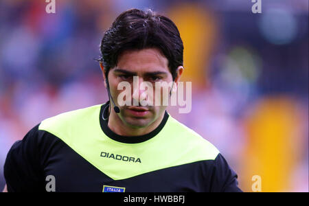 Udine, Italia. Xix marzo, 2017. Arbitro Fabio Maresca appare durante la serie di una partita di calcio tra Udinese Calcio v US Citta di Palermo a Dacia Arena Stadium il 19 marzo, 2017. Credito: Andrea Spinelli/Alamy Live News Foto Stock