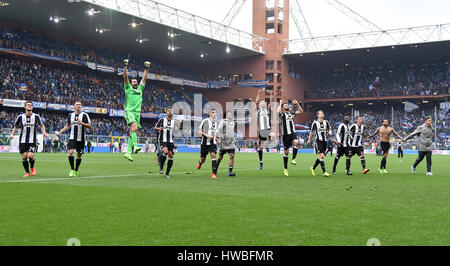 Genova, Italia. Xix Mar, 2017. La Juventus" celebra i giocatori dopo il Campionato Italiano di una partita di calcio tra Juventus e Sampdoria, a Genova, Italia, 19 marzo 2017. La Juventus ha vinto 1-0. Credito: Alberto Lingria/Xinhua/Alamy Live News Foto Stock