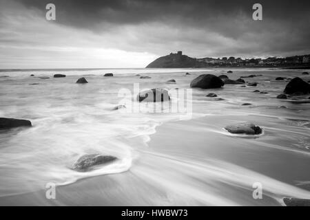 Fotografia di © Jamie Callister. Criccieth Castle sulla penisola di Llyn, Criccieth, Gwynedd, il Galles del Nord, 18 marzo 2017 Foto Stock