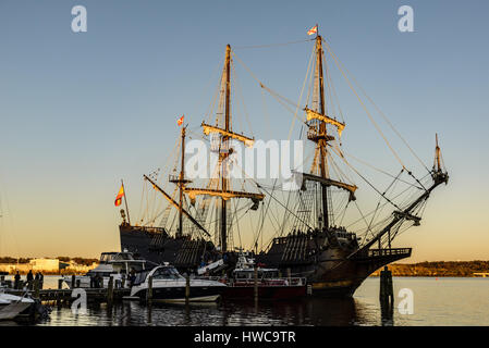 El Galeon Andalusia, replica del XVI secolo galeone spagnolo, città marina, ad Alexandria, Virginia Foto Stock