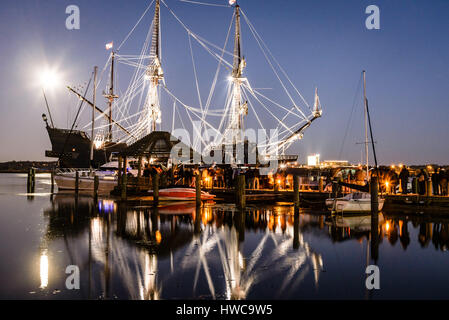 El Galeon Andalusia, replica del XVI secolo galeone spagnolo, città marina, ad Alexandria, Virginia Foto Stock