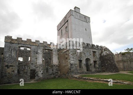 Doe Castello, vicino a Creeslough, sulle rive della Baia di Sheephaven, County Donegal, Irlanda. Foto Stock