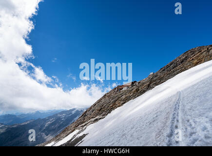 Arrampicata in montagna nel Monte Rosa Mountains, Nord Italia, Alpi, Europa UE Foto Stock