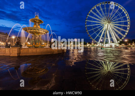 Ruota panoramica sulla Place de la Concorde a Parigi. Parigi, Francia Foto Stock