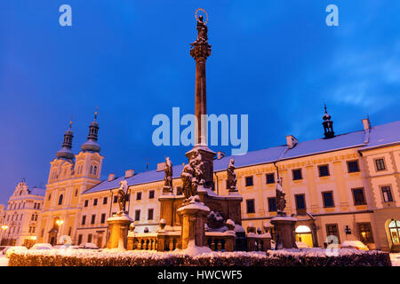 Colonna della Peste sulla piazza principale di Hradec Kralove, Boemia, Repubblica Ceca. Foto Stock