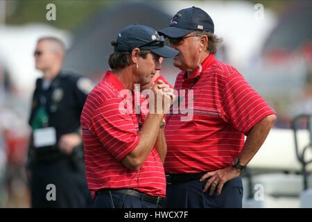 RAYMOND FLOYD & PAUL AZINGER 37TH RYDER CUP VALHALLA LOUISVILLE KENTUCKY USA 21 Settembre 2008 Foto Stock