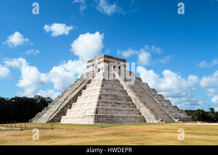 La Piramide Maya in Chichen Itza Messico Foto Stock