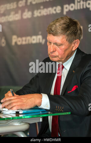 Poznan, Polonia, Leszek Balcerowicz, professore di economia e politica liberale Foto Stock