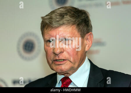 Poznan, Polonia, Leszek Balcerowicz, professore di economia e politica liberale Foto Stock