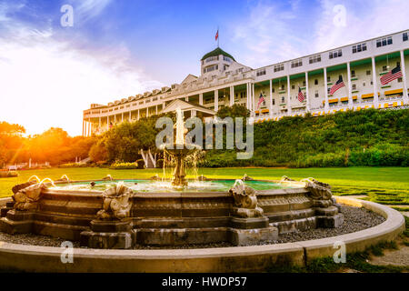 Isola di Mackinac, Michigan, 8 Agosto 2016: Grand Hotel sull isola di Mackinac, Michigan. L'hotel è stato costruito nel 1887 e designato come uno stato storico Foto Stock