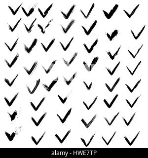 Set di disegnato a mano inchiostro vernice segni di spunta. Grunge in bianco e nero degli elementi. Spazzola astratto disegno. Illustrazione Vettoriale. Illustrazione Vettoriale