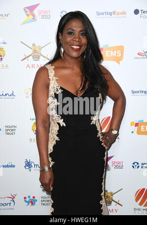 Tessa Sanderson CBE arrivando al terzo Lycamobile British la diversità etnica Sports Awards BEDSAs tenutosi presso il Park Lane Hilton Hotel, Londra Foto Stock