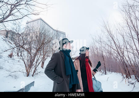 Coppia in vacanza invernale, Odessa, Ucraina Foto Stock