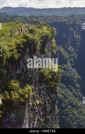 Sentiero per Itaimbezinho Canyon, Cambara do Sul Rio Grande do Sul - Brasile Foto Stock